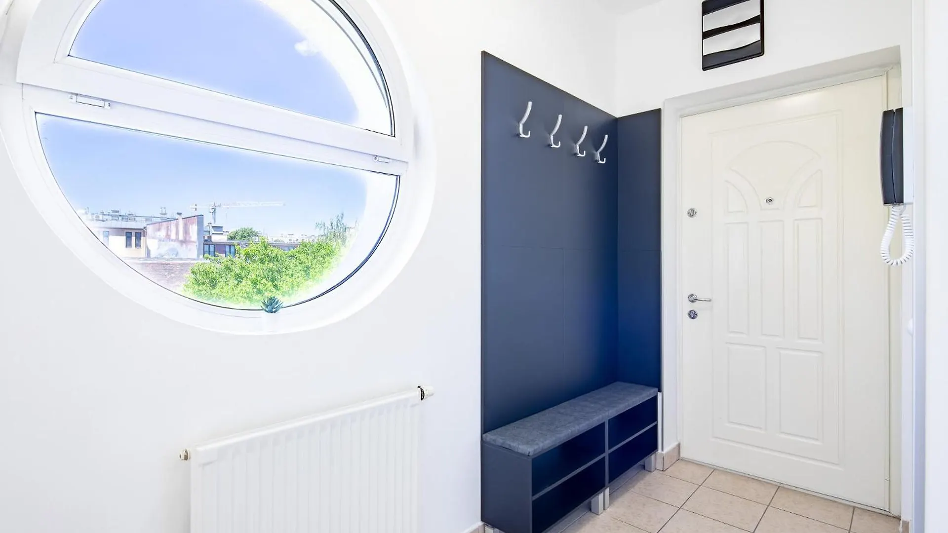 Ultra Central - Free Parking - Sunny Budapest 0*,  Hungary