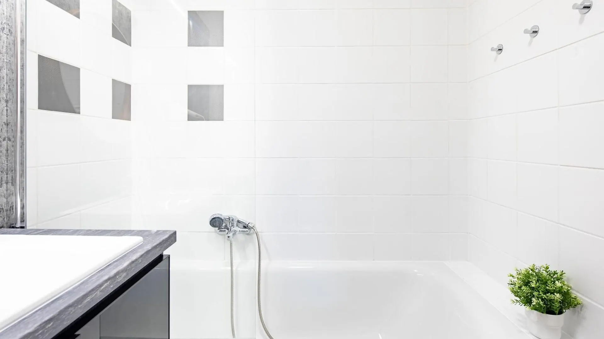Ultra Central - Free Parking - Sunny Budapest Apartment